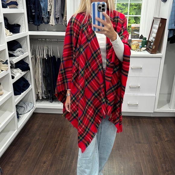David and Young Plaid Red Women's Cape OS - Picture 1 of 3